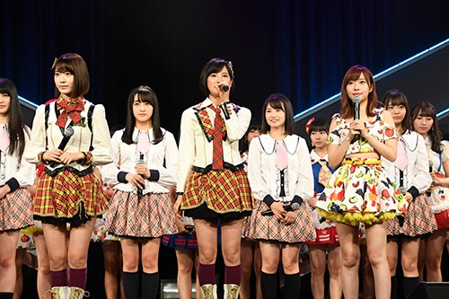HKT48「HKT48 5th ANNIVERSARY ～39時間ぶっ通し祭り！みんな"サンキューったい！"～」福岡・HKT48劇場公演の様子。（写真提供：エイベックス）