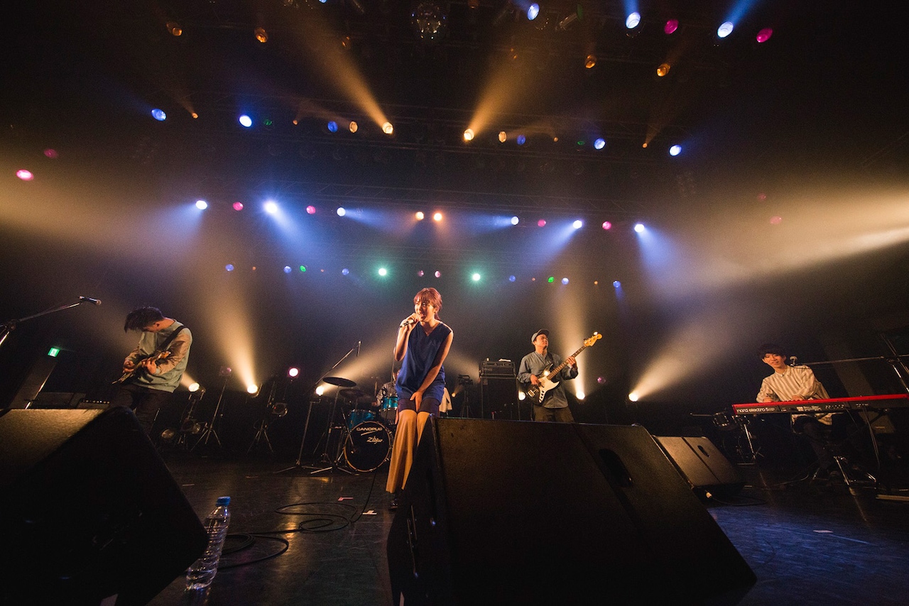 真部脩一率いる集団行動がデビューアルバムをリリース、集団行動のできる新メンバーを募集