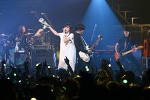 山本彩「AbemaTV 1st ANNIVERSARY LIVE」の様子。（撮影：佐藤友昭）(c)AbemaTV 1st ANNIVERSARY LIVE