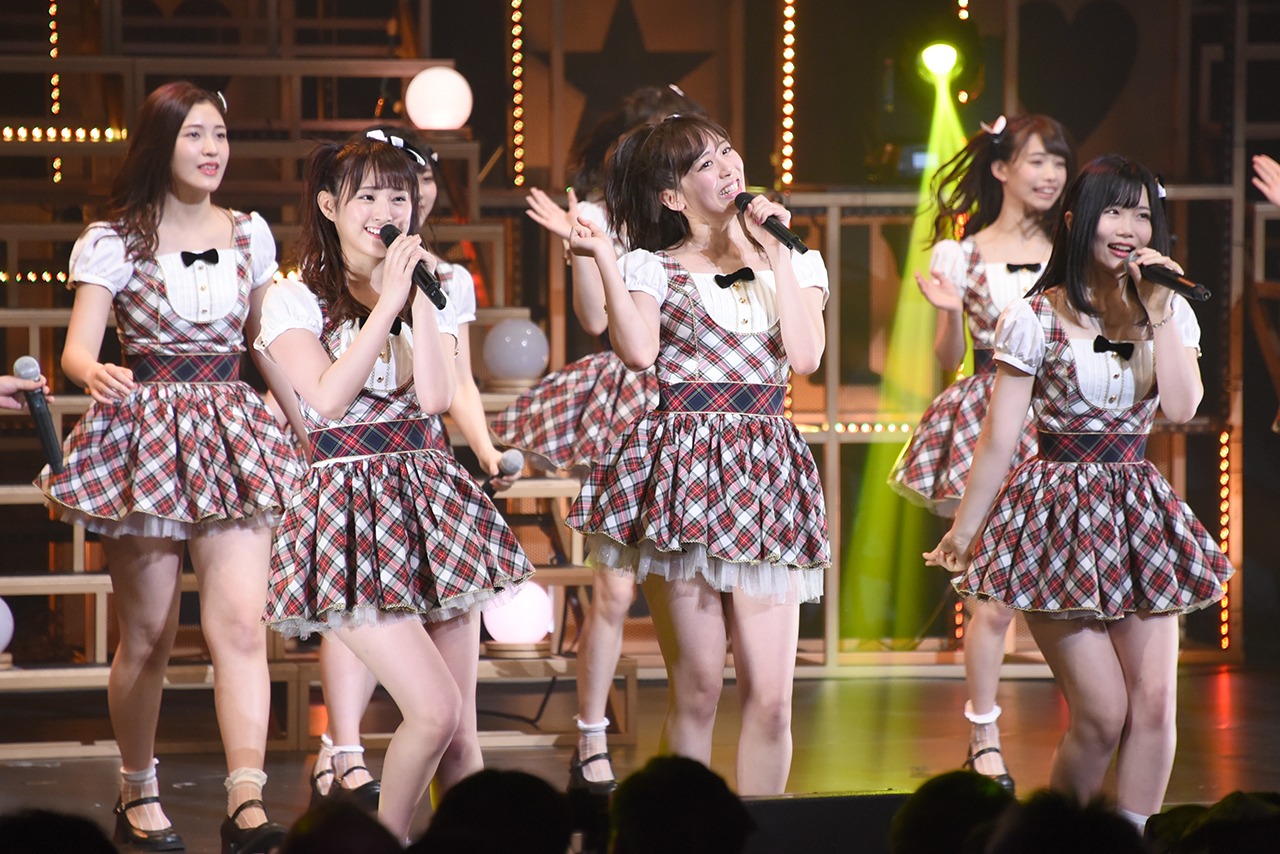 HKT48「HKT48 春の関東ツアー2017～本気のアイドルを見せてやる～」2017年4月14日 東京・NHKホール公演の様子。