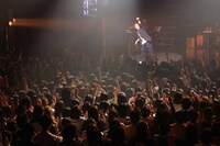 三浦大知「AbemaTV 1st ANNIVERSARY LIVE」の様子。（撮影：佐藤友昭）