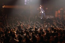 三浦大知「AbemaTV 1st ANNIVERSARY LIVE」の様子。（撮影：佐藤友昭）