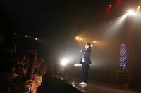 三浦大知「AbemaTV 1st ANNIVERSARY LIVE」の様子。（撮影：佐藤友昭）