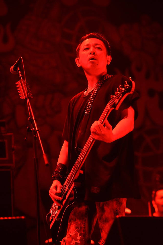 NAOKI（B / 10-FEET）（撮影：釘野孝宏）