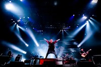 VAMPS（撮影：青木カズロー）