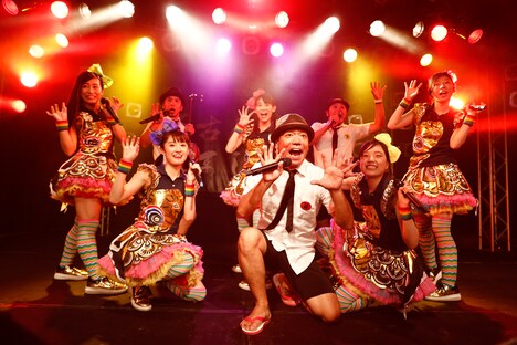 きいやま商店とチームしゃちほこ。（Photo by HIROKAZU）