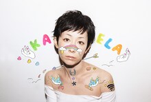 木村カエラの新たなアーティスト写真。
