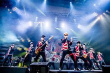 氣志團（撮影：青木カズロー）