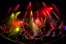 氣志團（撮影：青木カズロー）