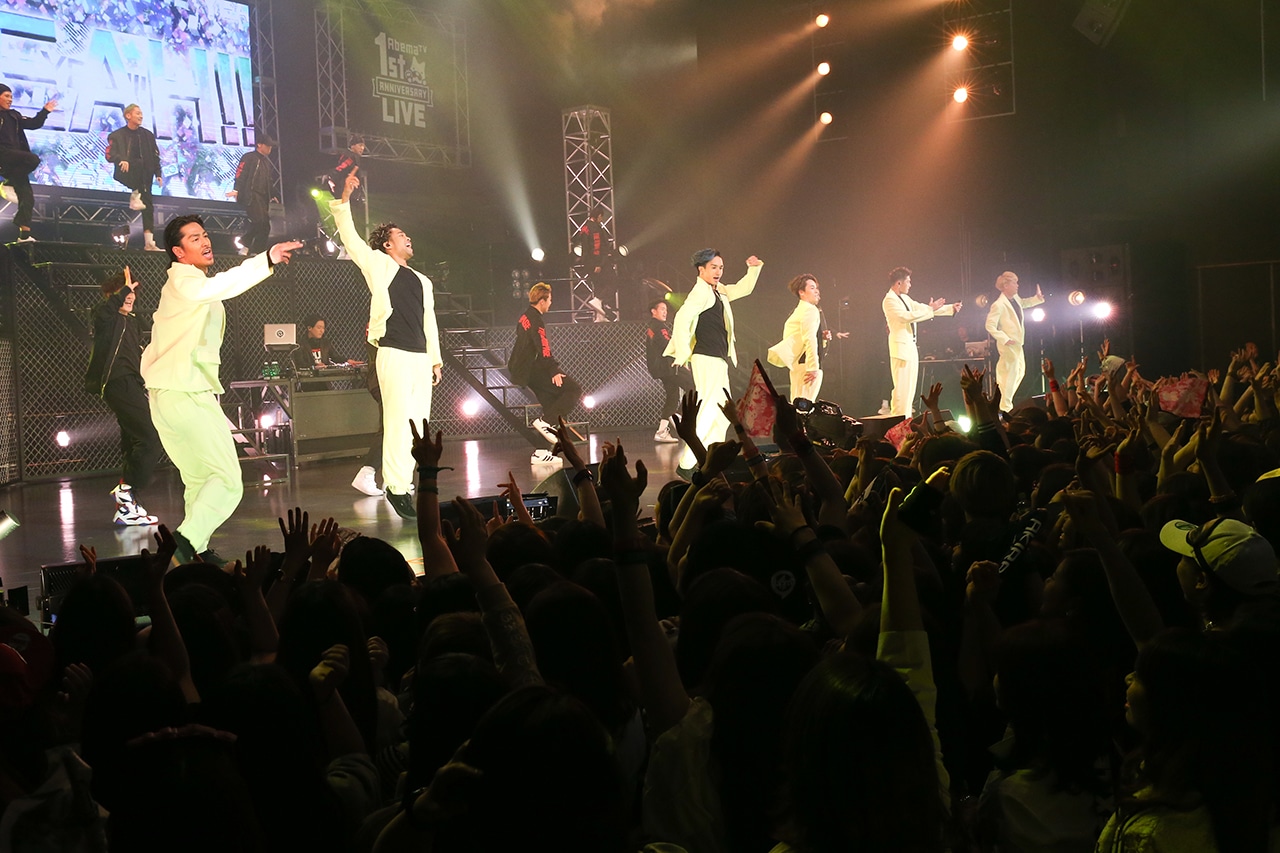 EXILE THE SECOND「AbemaTV 1st ANNIVERSARY LIVE」東京・EX THEATER ROPPONGI公演の様子。（撮影：佐藤友昭）(c)AbemaTV 1st ANNIVERSARY LIVE