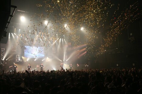 EXILE THE SECOND「AbemaTV 1st ANNIVERSARY LIVE」東京・EX THEATER ROPPONGI公演の様子。（撮影：佐藤友昭）(c)AbemaTV 1st ANNIVERSARY LIVE