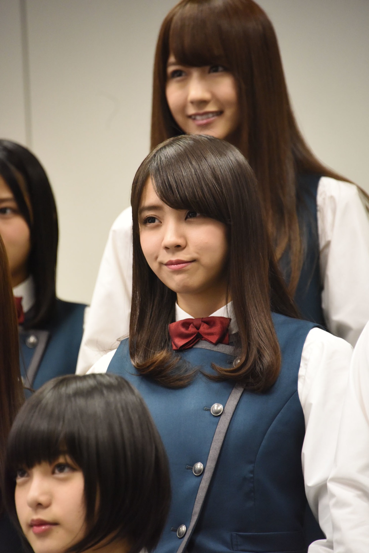 小林由依