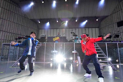 「スチャダラパーライブ 2017年 野音の旅」の様子。（撮影：三浦憲治）