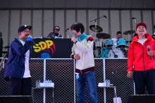 「スチャダラパーライブ 2017年 野音の旅」の様子。（撮影：三浦憲治）