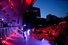 「スチャダラパーライブ 2017年 野音の旅」の様子。（撮影：三浦憲治）