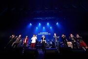 KAN「芸能生活29周年記念 特別感謝活動年 Final Kegimental Live『ロックンロールに拿捕（だほ）されて』」の様子。
