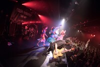 「MODERN ANARKIMIZM TOUR 2017」最終公演の様子。