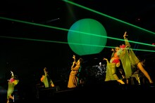 「平井堅 2017 Special Live !! "THE STILL LIFE"」東京・日本武道館公演の様子。（撮影：田中栄治）