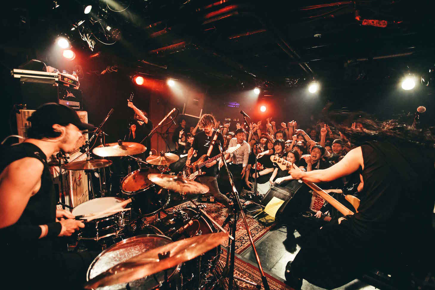 RIZE「RIZE TOUR 2017 "RIZE IS BACK"」東京・下北沢CLUB Que公演の様子。（Photo by WATARU UMEDA）