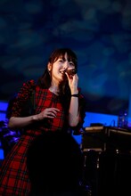 「花澤香菜 live 2017 "Opportunity"」の様子。（photo by LUCKMAN）
