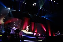 「花澤香菜 live 2017 "Opportunity"」の様子。（photo by LUCKMAN）