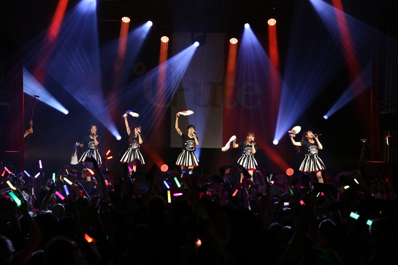 「℃-ute Cutie Circuit 2017 ～De retour a Paris～」の様子。(c)UP-FRONT PROMOTION