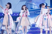 「乃木坂46 アンダーライブ全国ツアー2017 ～関東シリーズ 東京公演～」の様子。（写真提供：ソニー・ミュージックレコーズ）
