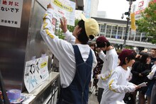 ライブの準備をするMAGiC BOYZ。