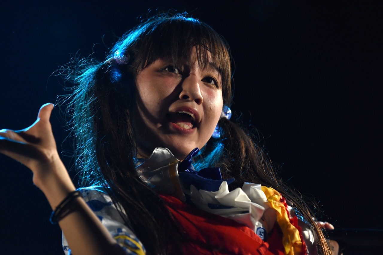 西井万理那