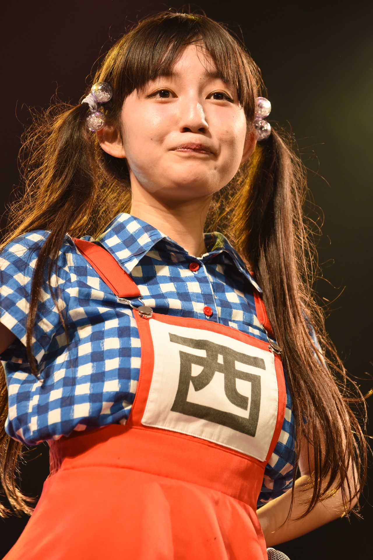 西井万理那