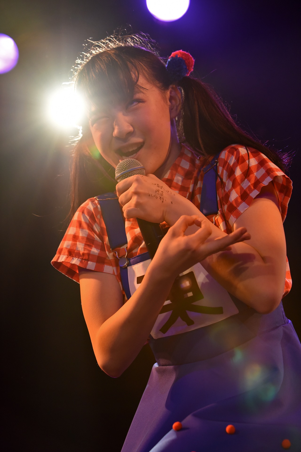東理紗