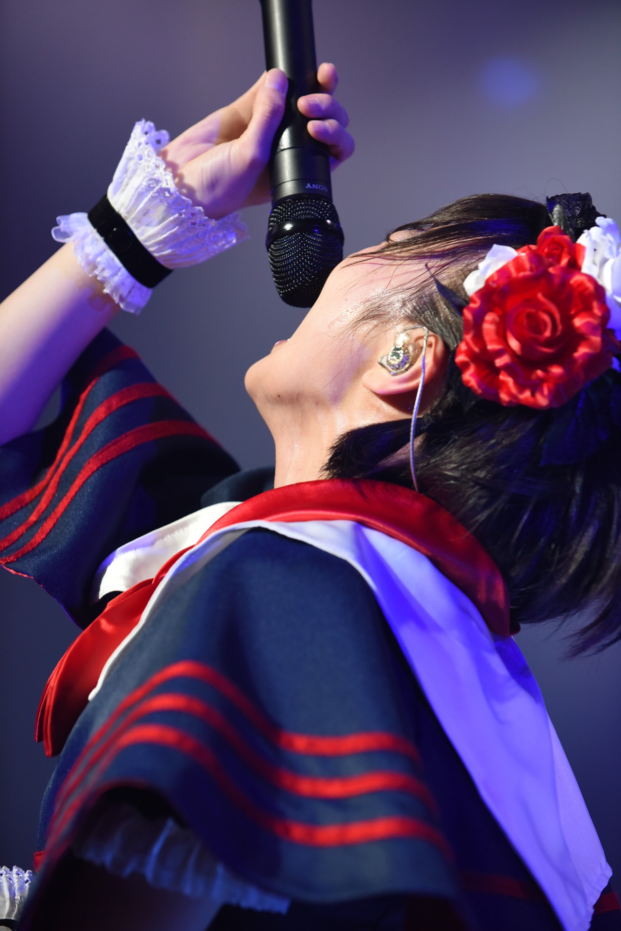 安本彩花