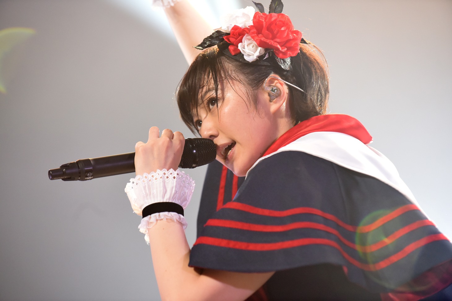 安本彩花
