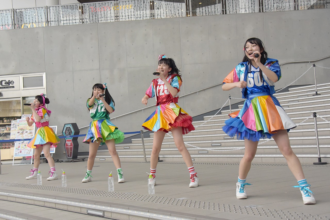 ときめき▽宣伝部「ときめき▽宣伝部～5th SEASON～メジャーセカンドシングル リリースイベント」東京・ダイバーシティ東京プラザ フェスティバル広場公演の様子。
