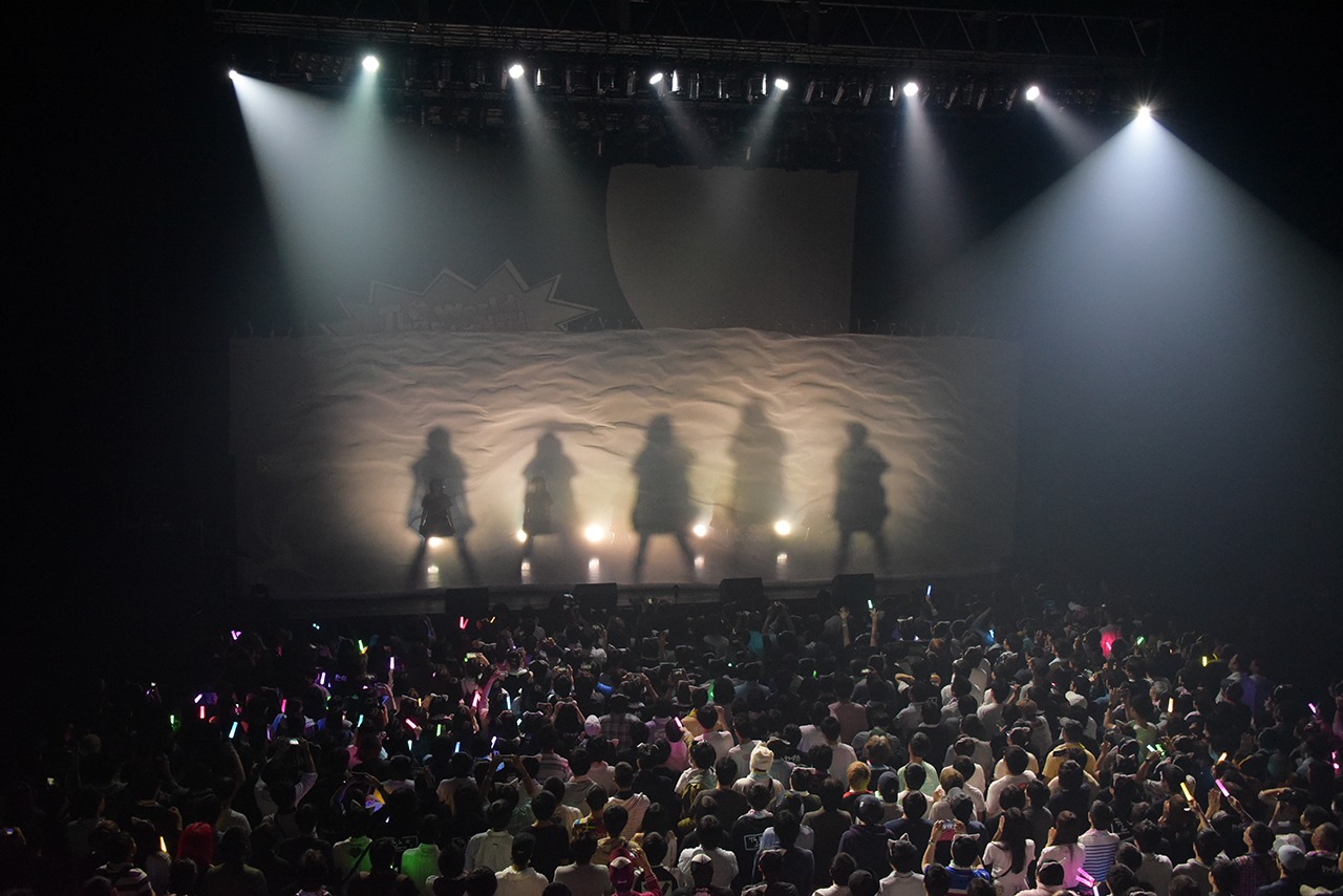 わーすた「The World Standard ～夢があるからついてきてね～」東京・Zepp DiverCity公演の様子。