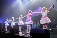 わーすた「The World Standard ～夢があるからついてきてね～」東京・Zepp DiverCity公演の様子。