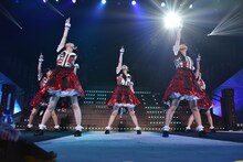 「私立恵比寿中学 IDOL march HALLTOUR 2017～今、君とここにいる～」初日公演の様子。