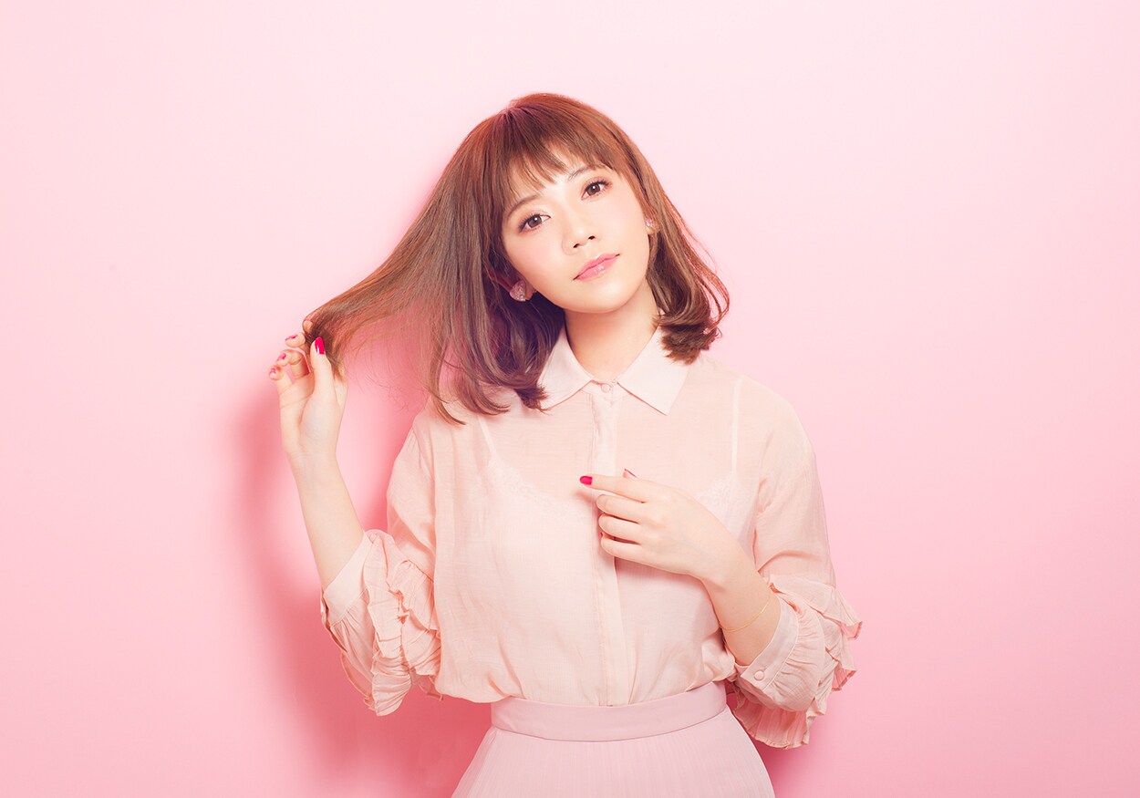 MACOがすべての恋する女子に捧げる応援歌、山科ティナとのコラボ企画も