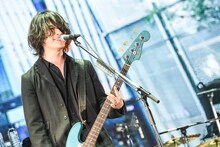 磯部寛之（B, Cho）（撮影：岸田哲平）