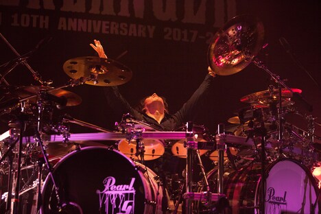 Tetsu(Dr)(撮影:松田隆)