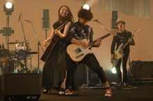 「阿部真央らいぶNo.7」ファイナル東京国際フォーラム ホールA公演の様子。（撮影：緒方秀美）