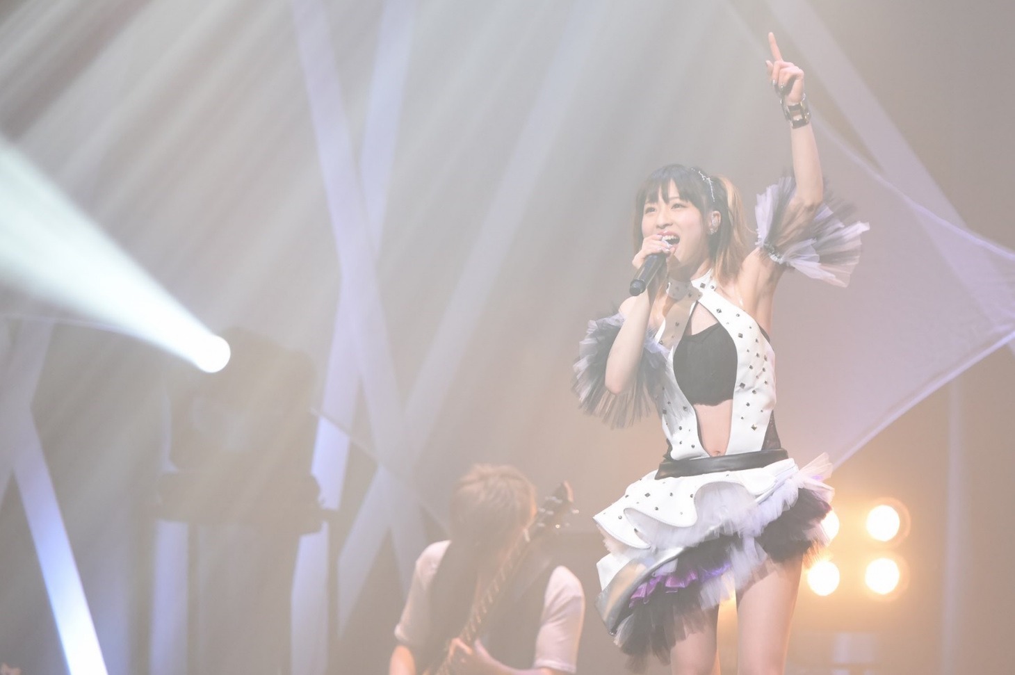綾野ましろ「綾野ましろOne-man Live 2017『BIRTH』」の様子。（Photo by Makiko Takada）
