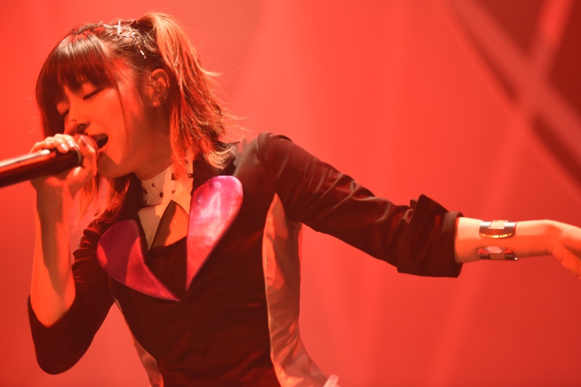 綾野ましろ（Photo by Makiko Takada）