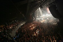 グッドモーニングアメリカ「あなたの街へ猛ダッシュで～ワンマンツアー2017」東京・TSUTAYA O-EAST公演の様子。（Photo by watanabe 'kool' syo）