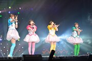 「Tokyo 7th シスターズ 3rd Anniversary Live 17'→XX -CHAIN THE BLOSSOM- in Makuhari Messe」の様子。