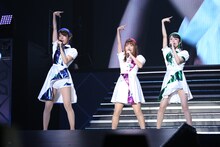 「Tokyo 7th シスターズ 3rd Anniversary Live 17'→XX -CHAIN THE BLOSSOM- in Makuhari Messe」の様子。