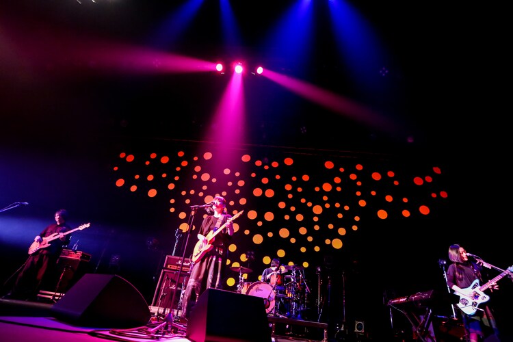 きのこ帝国 湯を沸かすほどの熱い愛 について語ったツアーファイナル 音楽ナタリー