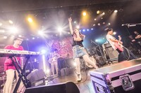 大森靖子と神聖かまってちゃん。（Photo by Masayo）