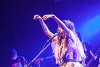「キチ編」での大森靖子のライブの様子。（Photo by Masayo）