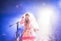 「ガイア編」での大森靖子のライブの様子。（Photo by Masayo）